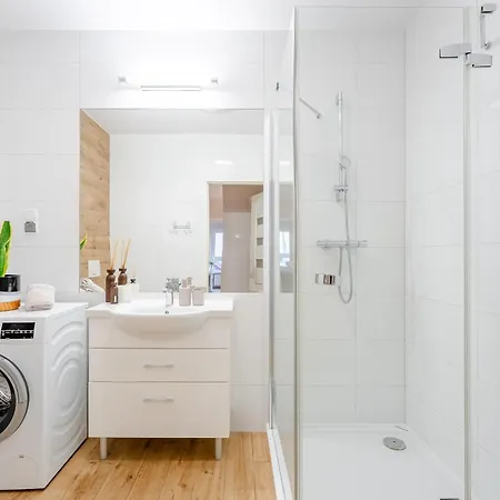 Lighthouse - Solna 11 Kołobrzeg